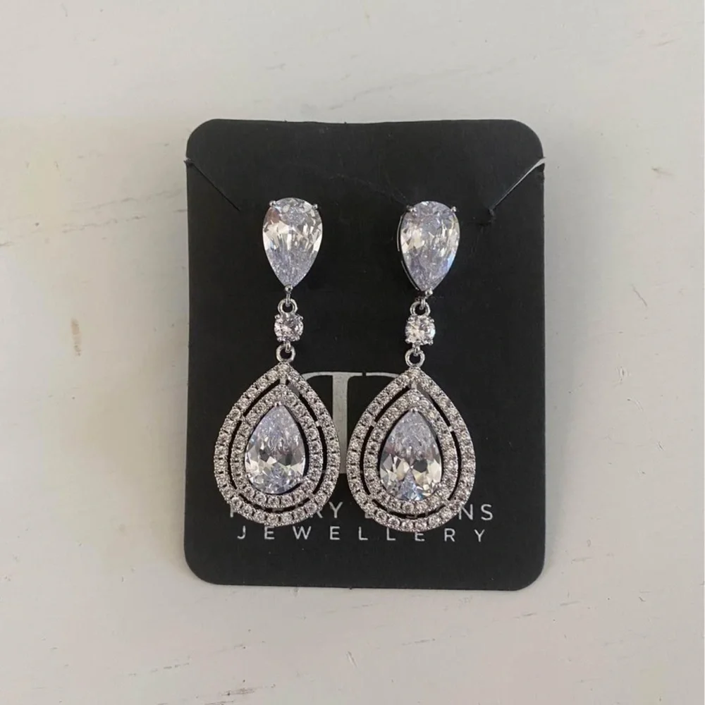 Poetry Designs Teardrop Bridal/Prom Earrings